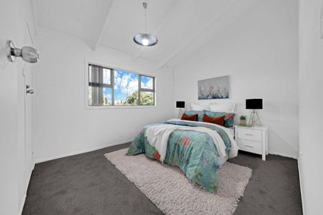 Photo of property in 296a Triangle Road, Massey, Auckland, 0614