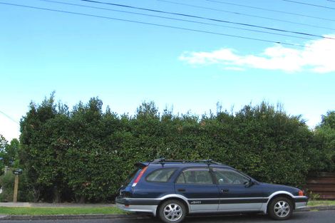 Photo of property in 1/71 Deep Creek Road, Waiake, Auckland, 0630