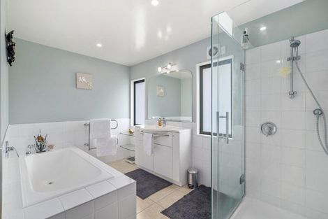 Photo of property in 35 Taharepa Road, Hilltop, Taupo, 3330