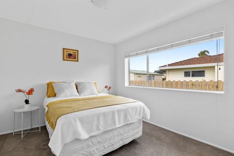 Photo of property in 3 Lakeside Drive, Orewa, 0931