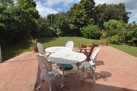 Photo of property in 15 Salamanca Road, Sunnynook, Auckland, 0620