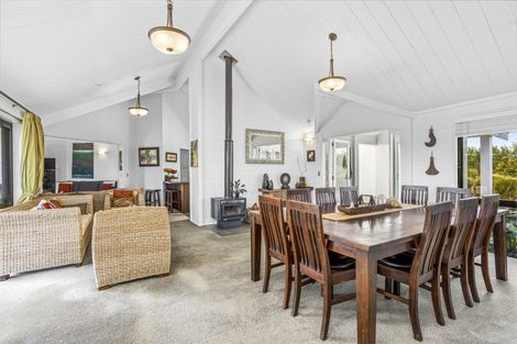 Photo of property in 73 Motu Road, Kumeu, 0891