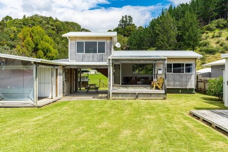 Photo of property in 13 Taiwa Road, Oakura, Hikurangi, 0184
