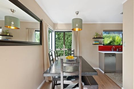 Photo of property in 16 Taihiki Road, Clarks Beach, 2122