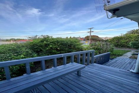 Photo of property in 16 Richards Avenue, Forrest Hill, Auckland, 0620