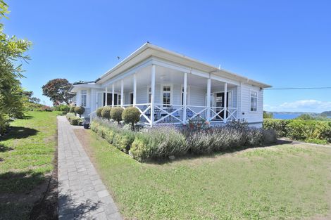 Photo of property in 1 Penguin Street, Leigh, 0985