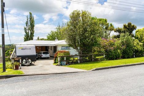 Photo of property in 7 Griffin Road, Maungaturoto, 0520