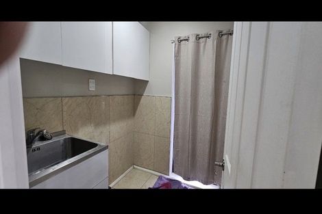 Photo of property in 8 Brook Haven Rise, Clendon Park, Auckland, 2103