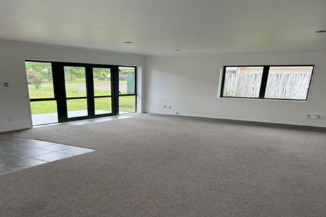 Photo of property in 51 Carisbrook Crescent, Papakura, 2110