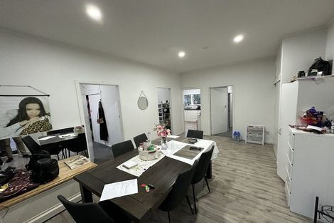 Photo of property in 34 Sutherland Road, Point Chevalier, Auckland, 1025