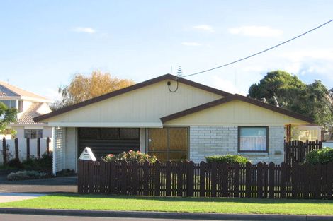 Photo of property in 214b Centreway Road, Orewa, 0931