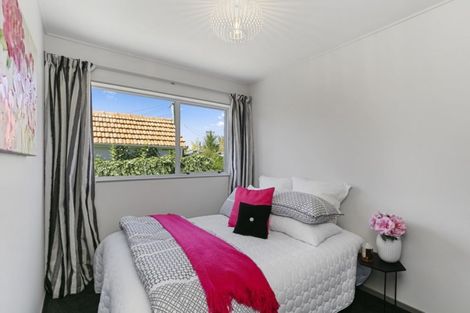 Photo of property in 2/14 Spiers Street, Karori, Wellington, 6012