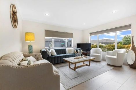Photo of property in 3 Pohutukawa Place, Karaka, Papakura, 2113