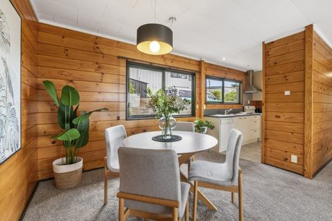 Photo of property in 1/45 Target Road, Totara Vale, Auckland, 0629