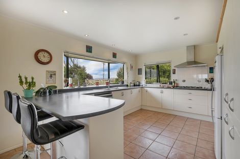 Photo of property in 125 Alf Access Road, Helensville, 0875