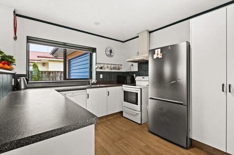 Photo of property in 2/16 Alan Styles Place, Greenmeadows, Napier, 4112