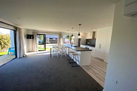 Photo of property in 15 Marbleleaf Lane, Albert Town, Wanaka, 9305