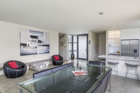 Photo of property in 4a Norwood Road, Bayswater, Auckland, 0622