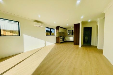 Photo of property in 8b Neems Place, Manurewa, Auckland, 2102