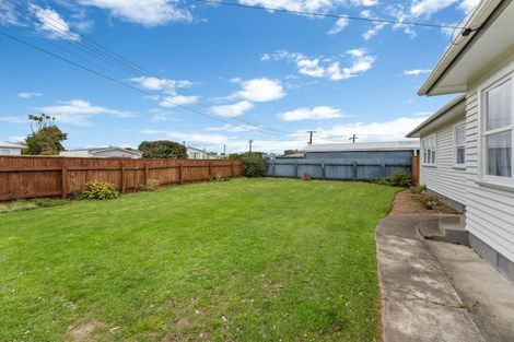 Photo of property in 3 Cobham Street, Levin, 5510