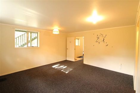 Photo of property in 5 Lysander Crescent, Beach Haven, Auckland, 0626