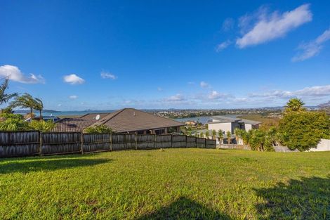 Photo of property in 5 Graceview Way, West Harbour, Auckland, 0618
