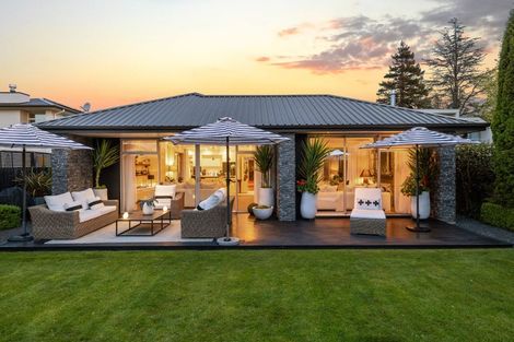 Photo of property in 77 Perry Street, Papanui, Christchurch, 8053