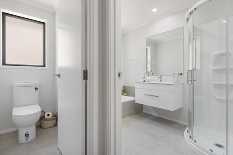 Photo of property in 64 Fernbrook Drive, Hurworth, New Plymouth, 4310