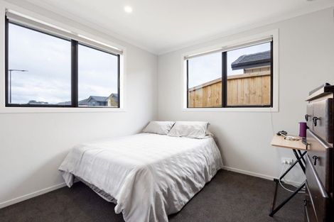 Photo of property in 41 Waruhia Crescent, Rototuna North, 3281