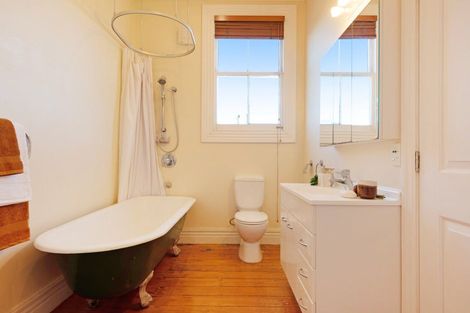 Photo of property in 18 George Street, Thorndon, Wellington, 6011