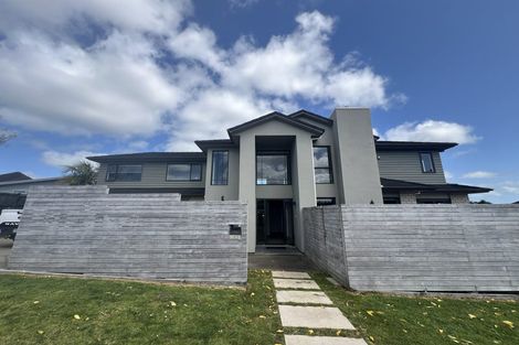 Photo of property in 29 Huntington Park Drive, Greenhithe, Auckland, 0632