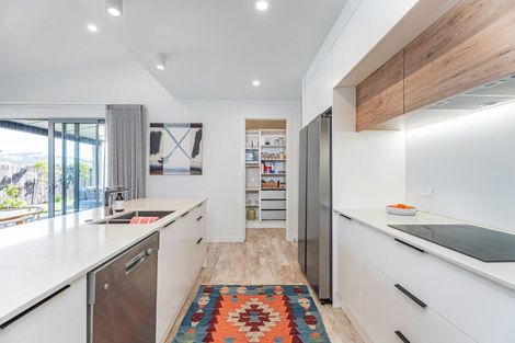 Photo of property in 7 Awatea Drive, Whitianga, 3510