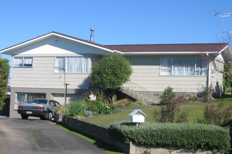 Photo of property in 14 Snowden Place, Opaheke, Papakura, 2113