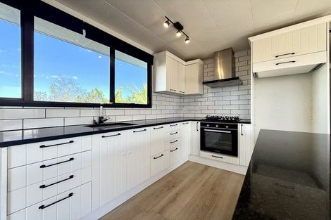 Photo of property in 2/15 Cyril Crescent, West Harbour, Auckland, 0618