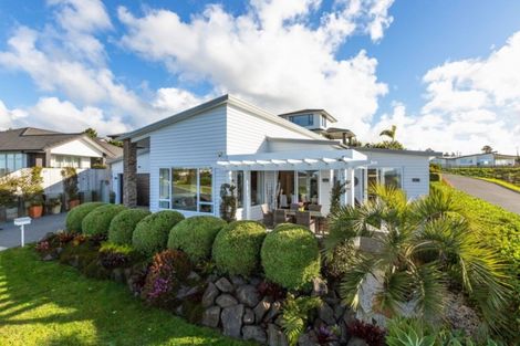 Photo of property in 26 Seaview Crescent, Hatfields Beach, Orewa, 0931