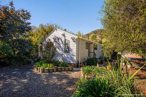Photo of property in 4312 Christchurch Akaroa Road, Little River, 7591