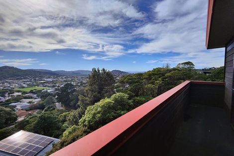 Photo of property in 32 Wrights Hill Road, Karori, Wellington, 6012