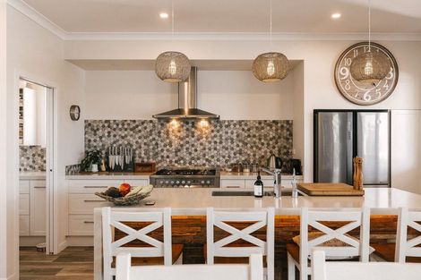 Photo of property in 50a Pratt Avenue, Foxton Beach, Foxton, 4815