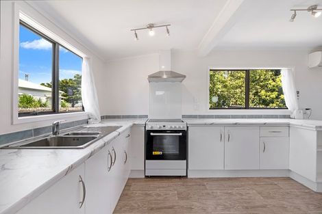 Photo of property in 15 View Road, Waiuku, 2123