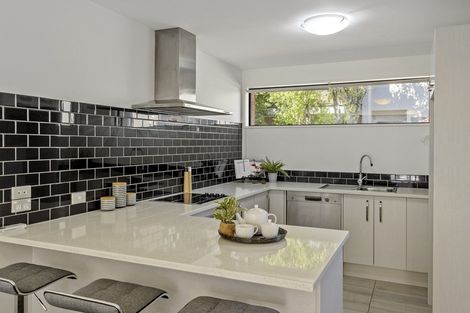 Photo of property in 2/40 Brockworth Place, Riccarton, Christchurch, 8011