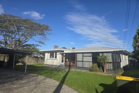 Photo of property in 4 Braeburn Place, Takanini, 2112