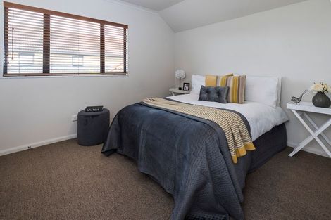 Photo of property in 2/27 Kellaway Drive, East Tamaki, Auckland, 2013