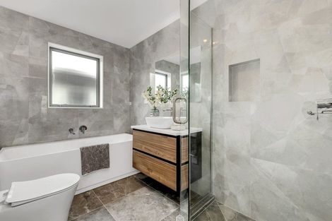 Photo of property in 6 Bendridge Street, Flat Bush, Auckland, 2019