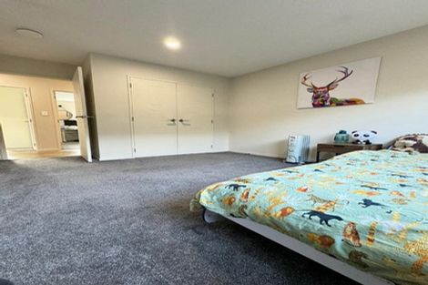 Photo of property in 8 Pakaraka Drive, Papakura, 2110