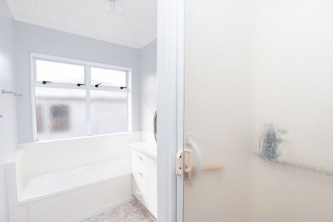 Photo of property in 37 Darlington Street, Ngatea, 3503