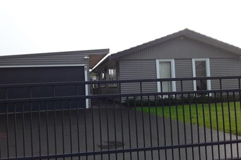 Photo of property in 25 Tatariki Street, Rosehill, Papakura, 2113