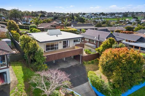 Photo of property in 6 Culver Terrace, Howick, Auckland, 2014