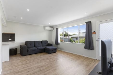 Photo of property in 2/138 Richardson Road, Mount Albert, Auckland, 1025