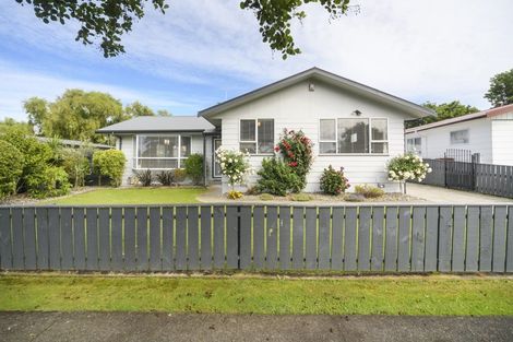 Photo of property in 64 Apollo Parade, Milson, Palmerston North, 4414