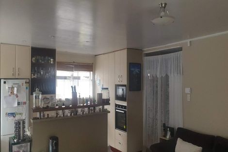 Photo of property in 370 Roscommon Road, Clendon Park, Auckland, 2103